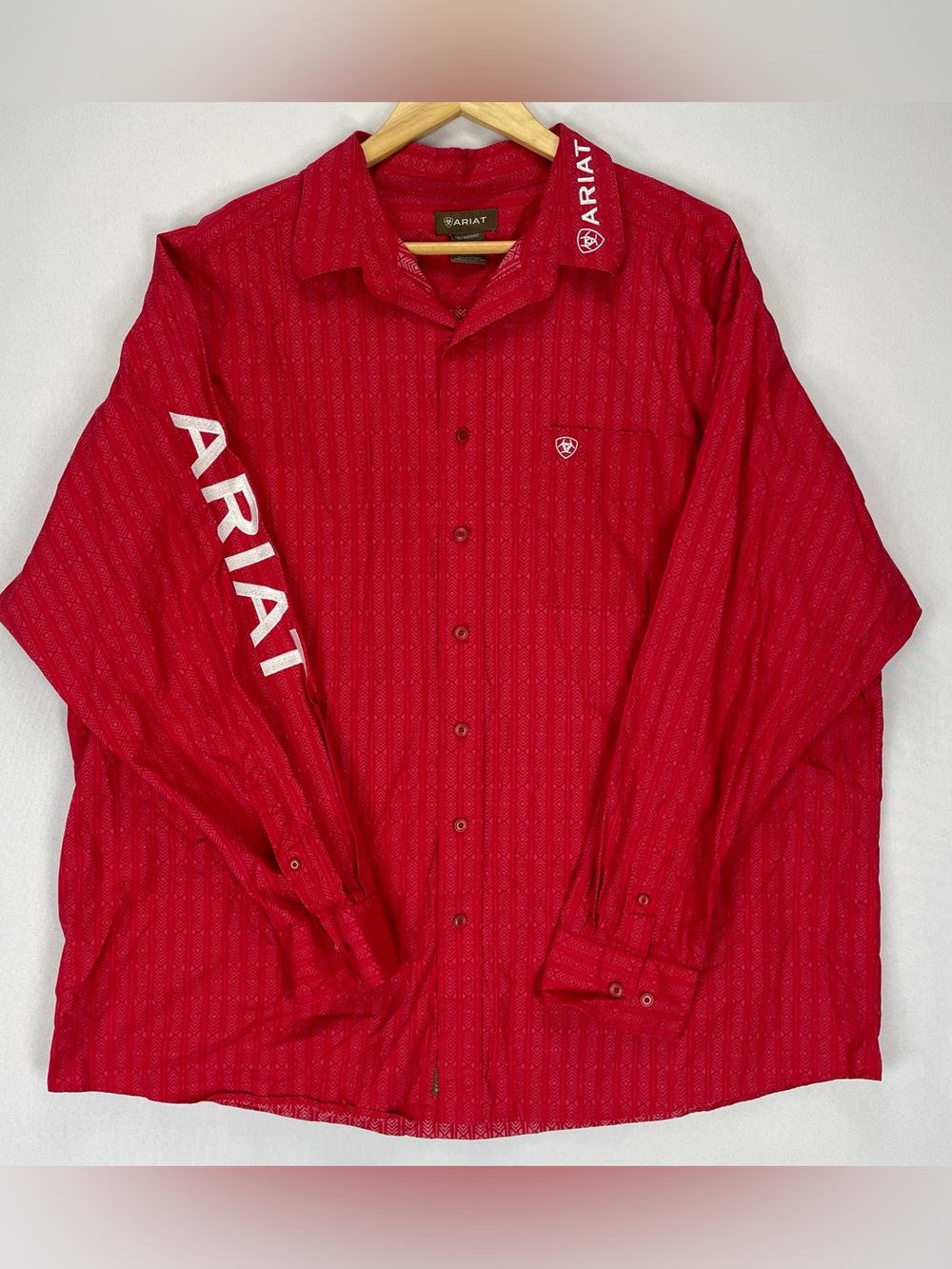 Ariat Button Down Shirt Men’s XXL Relaxed Fit Red Aztec Print Spell Out Sleeve